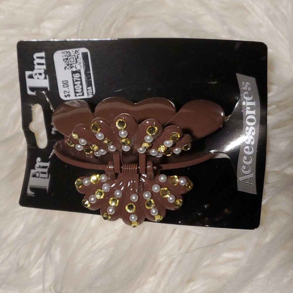 Tiff 'N Tam hair clip